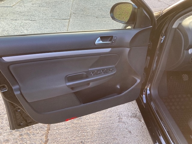 VW Golf 6 Variant 1.6 TDI Match - 7