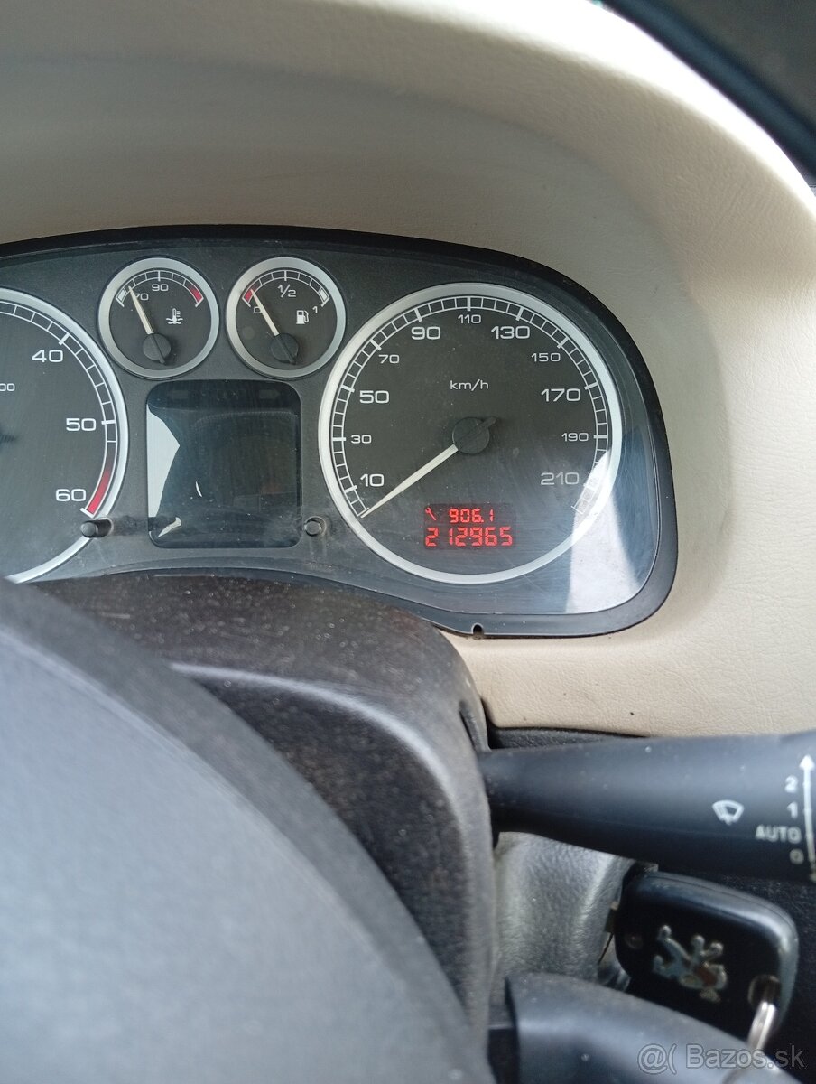 Peugeot 307 2.0HDI rok 2002 - 7