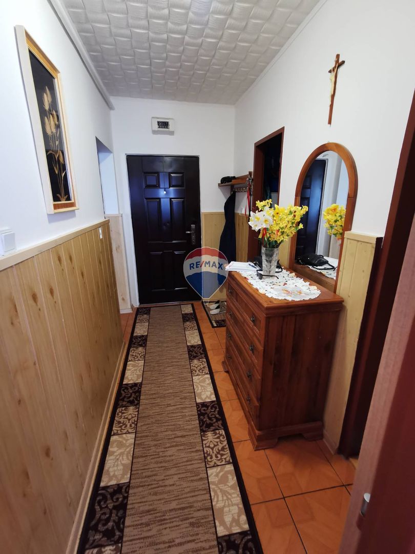 REZERVOVANÉ 2 izbový byt, zrekonštruovaný, 56 m2, balkón, V - 7