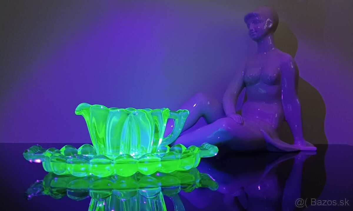 Art Deco uranové sklo mliečnik v top stave - 7