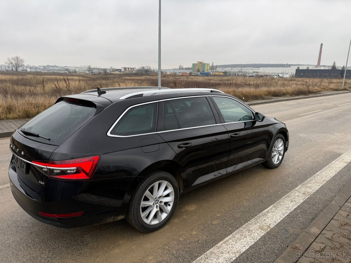 Škoda Superb Combi 2.0 TDI STYLE 4x4 - 7