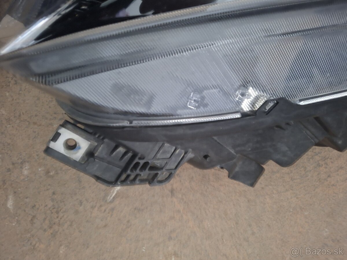Predné Xenóny Ford Kuga 2020 - 7