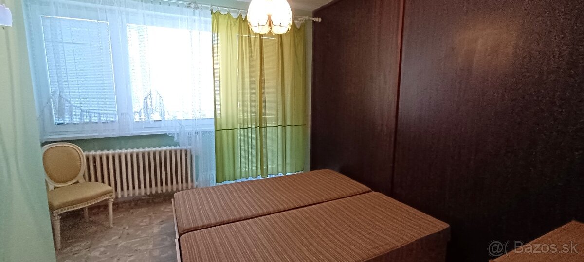 Na predaj 6-izbový rodinný dom v obci Matúškovo - 7