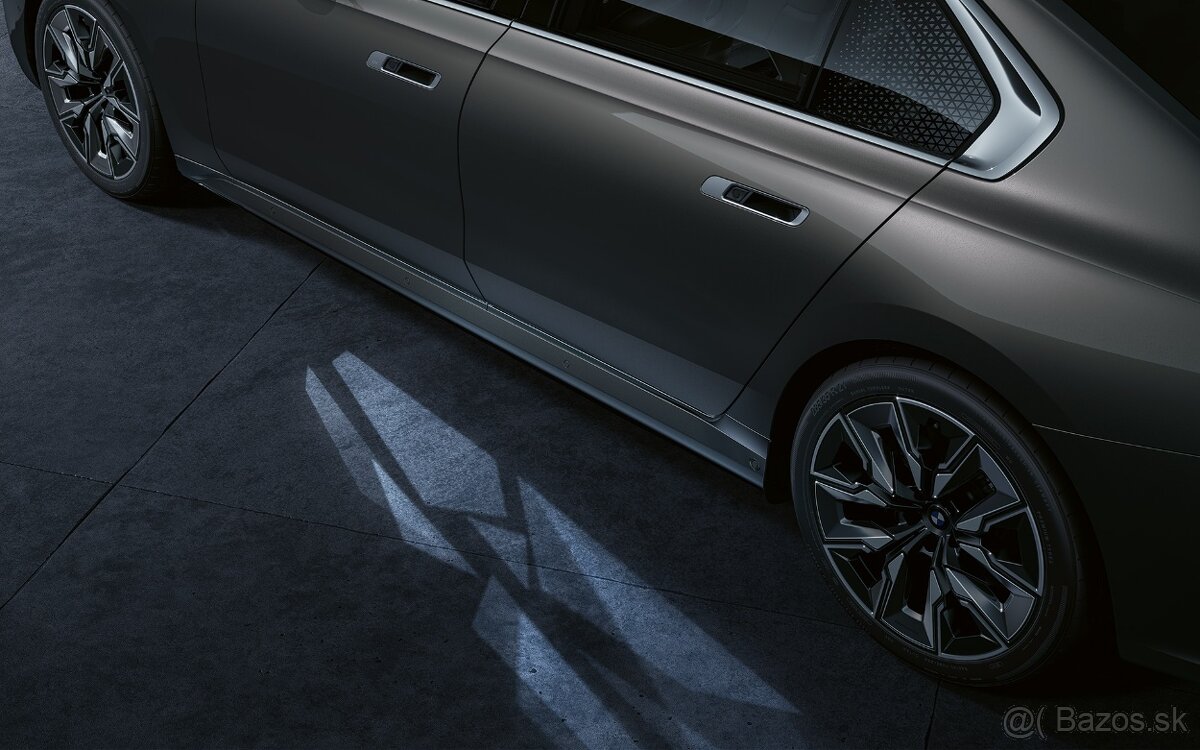 BMW i7 XDrive60 400 kW A/T - 7