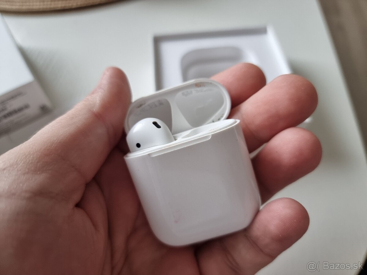 Apple AirPods A2032 A2031 A1602 - 7