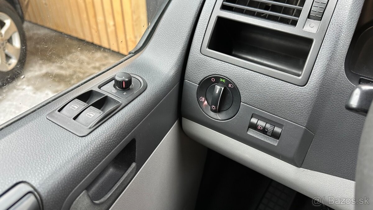 VW Transporter Kombi 2.0 TDi, 9m, Webasto - 7