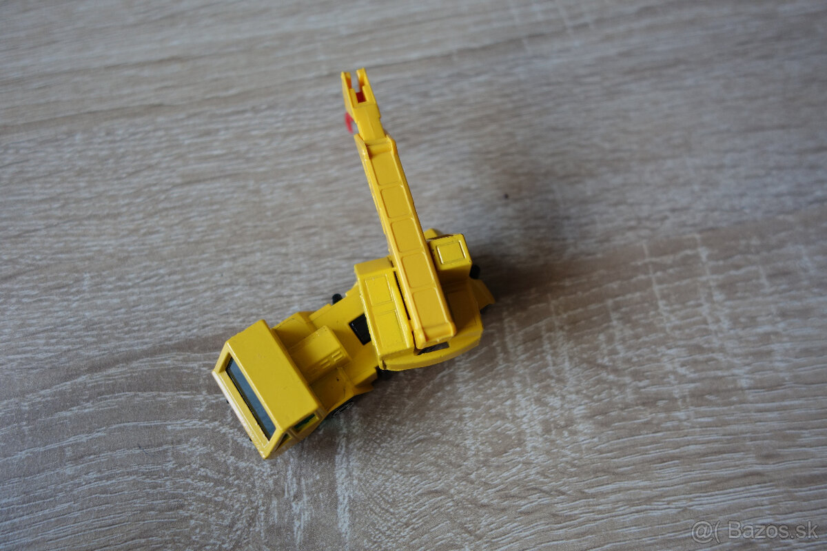 Matchbox Superfast No. 49 Crane Truck - 7