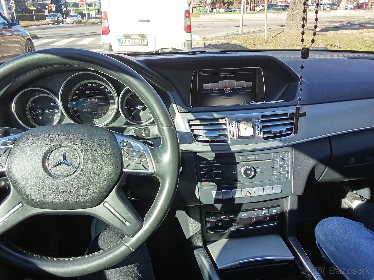 MERCEDES E 200 BLUE TEC - 7