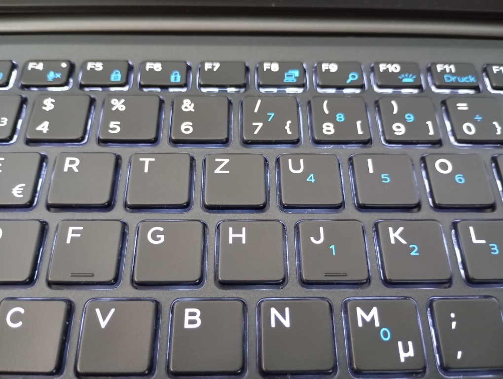 Dell Latitude 7390, Intel core i5 ,16gb ram,dotykový displej - 7