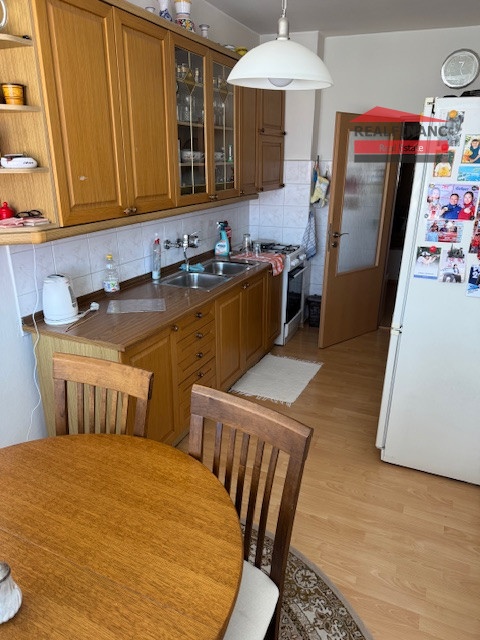 Na predaj veľký 3 - izbový byt na Hlavnej ulici v Trnave - 7