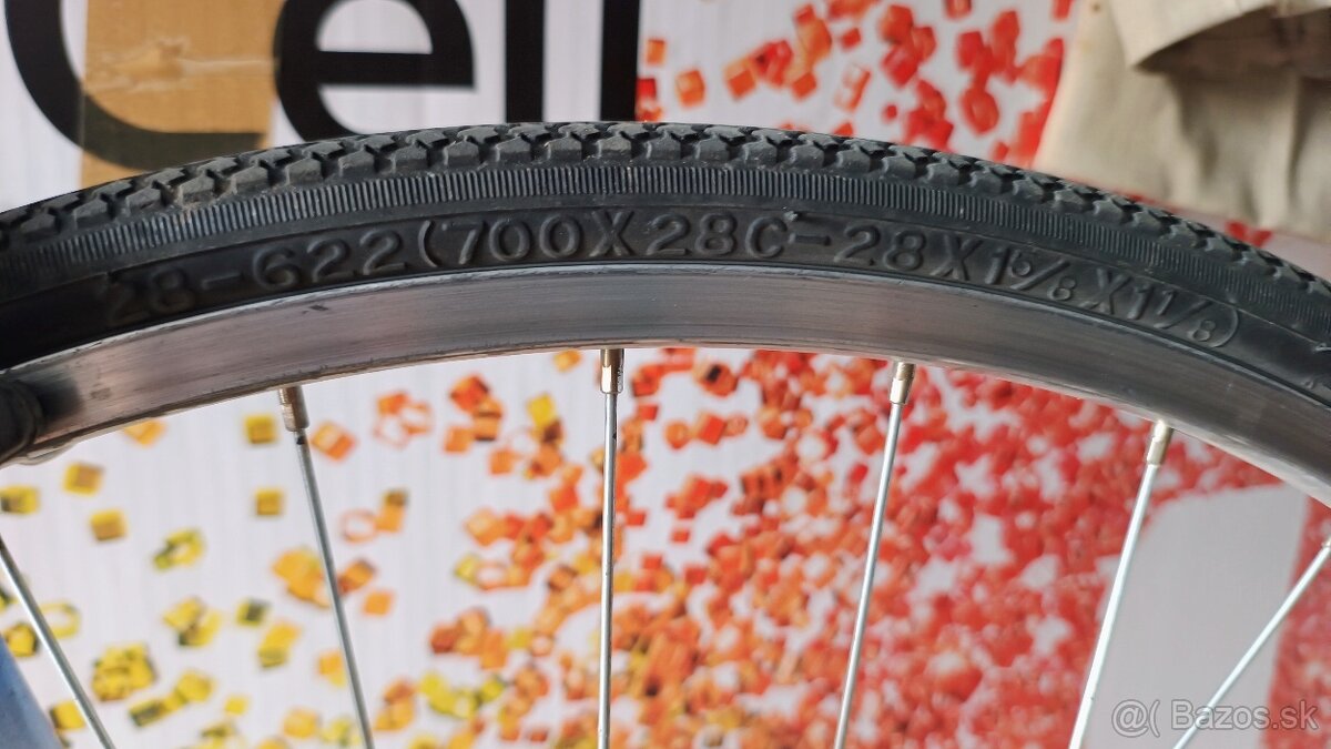 Starší cestný bicykel - 7