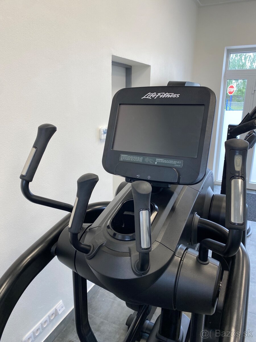 Life Fitness Discover SE3HD Flex stridder-black edition - 7