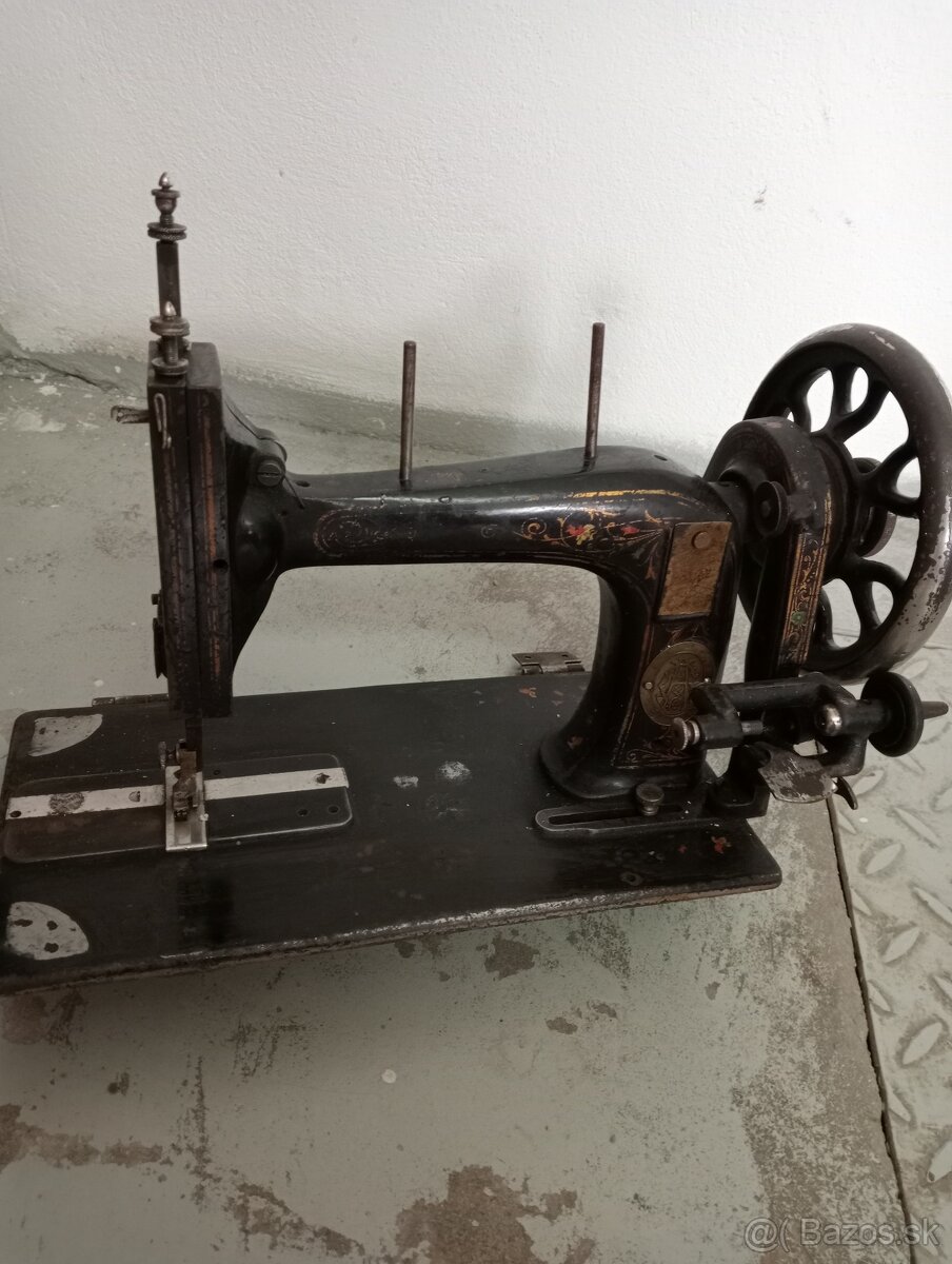 SINGER šijací stroj po renovácii - 7