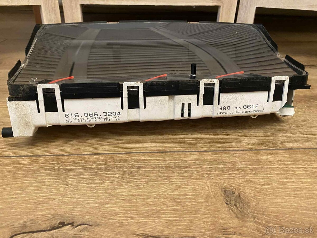 Prístrojová doska na VW PASSAT B4 variant - 7