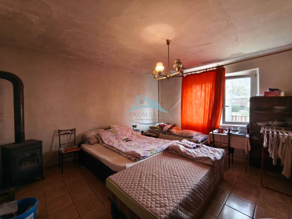 Rodinný dom v obci Malé Zlievce v okrese Veľký Krtíš. - 7