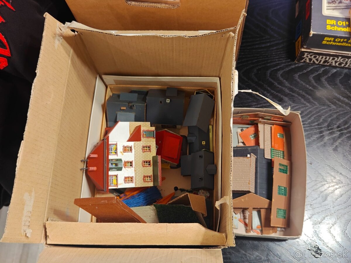 Sada vláčikov s koľajnicami a príslušenstvom - 7