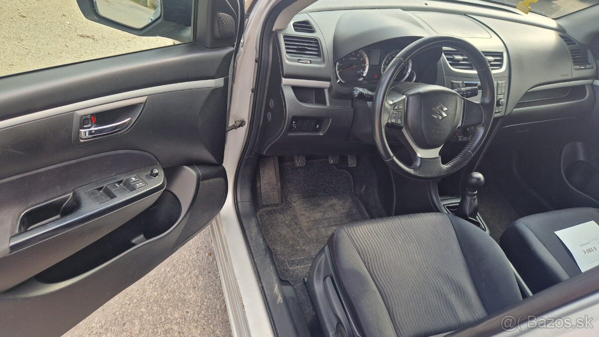 Predám SUZUKI SVIFT 1.3 BENZIN - 7