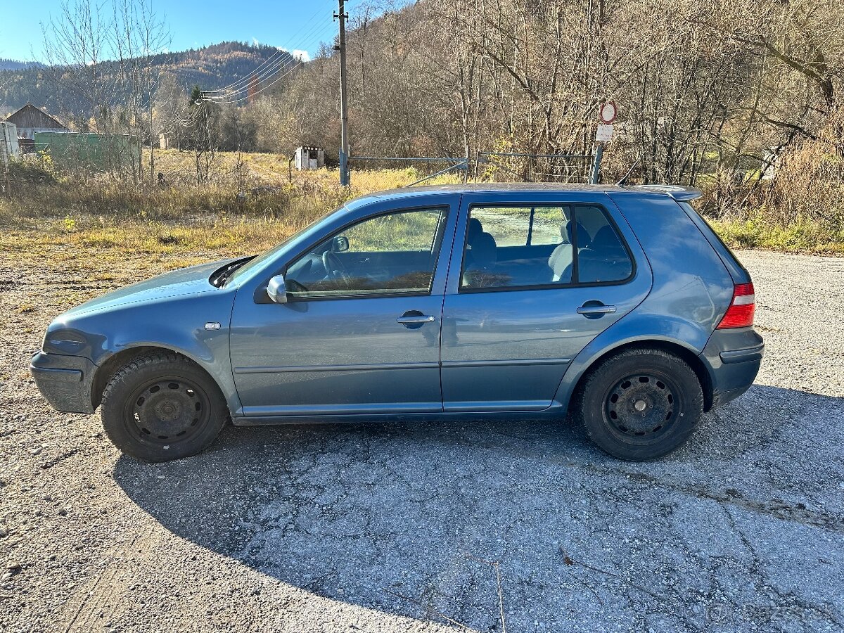 Wolkswagen Golf 4 - 7