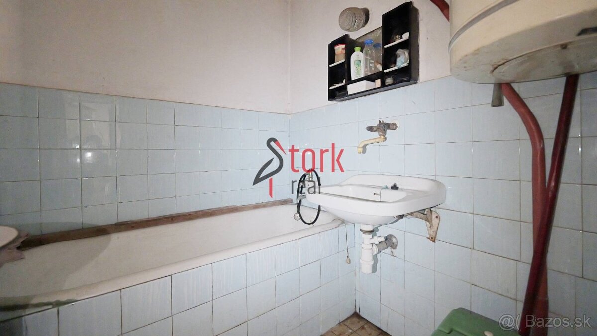 Menší rodinný dom len pár metrov od centra mesta Rajec - 7