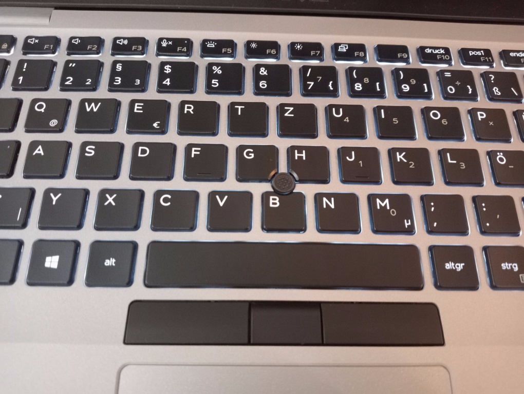 predám Dell Latitude 5410 , Intel core i5 , ssd , 32gb ram - 7