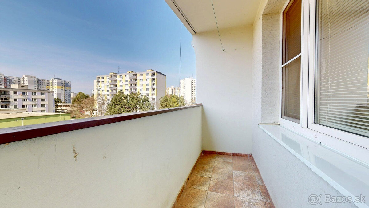 Garsónka s veľkou loggiou, Beňadická - 7