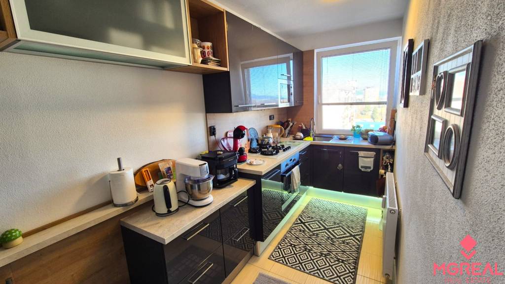 Predaj prerobený 3izbový byt - Mexiko, Topoľčany - 7