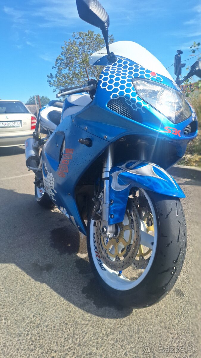 Suzuki GSXR 750 103kW - 7