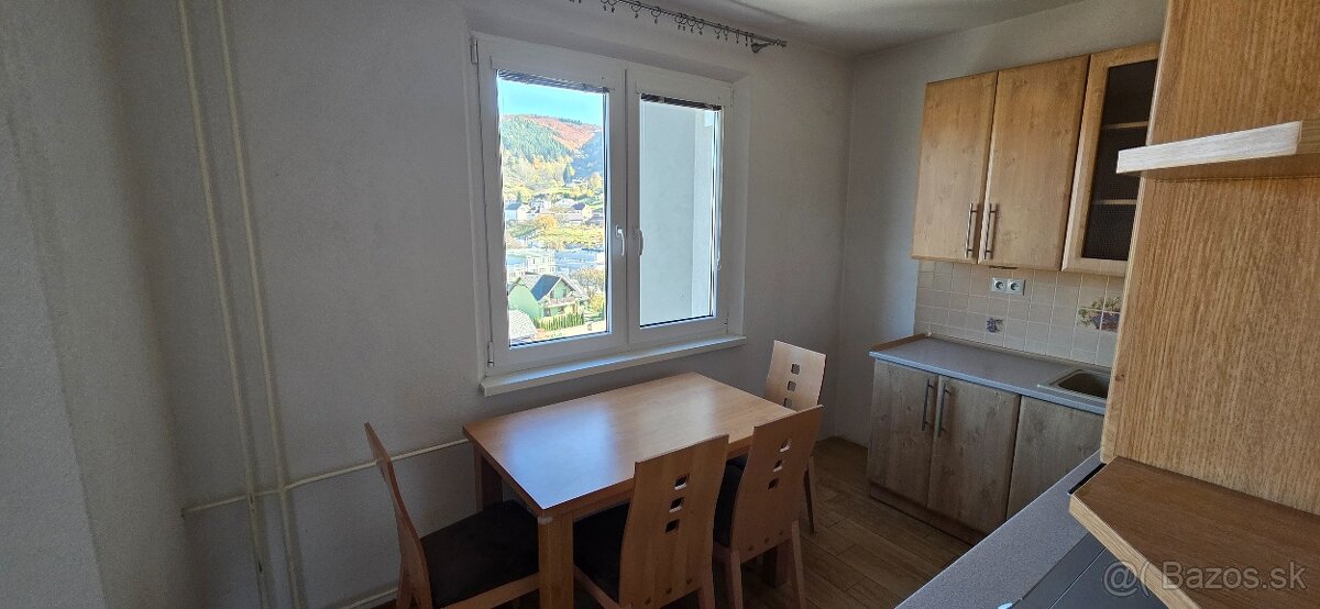 Prenájom - 3-izbový byt - Hriňová - Lúčna ulica - 7