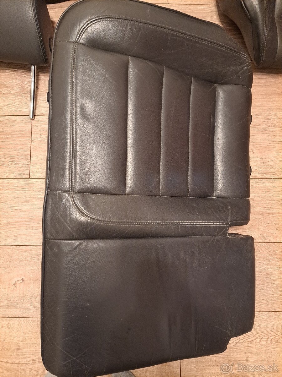 Predám sedačky VW Touareg 7L čierna Koža - 7