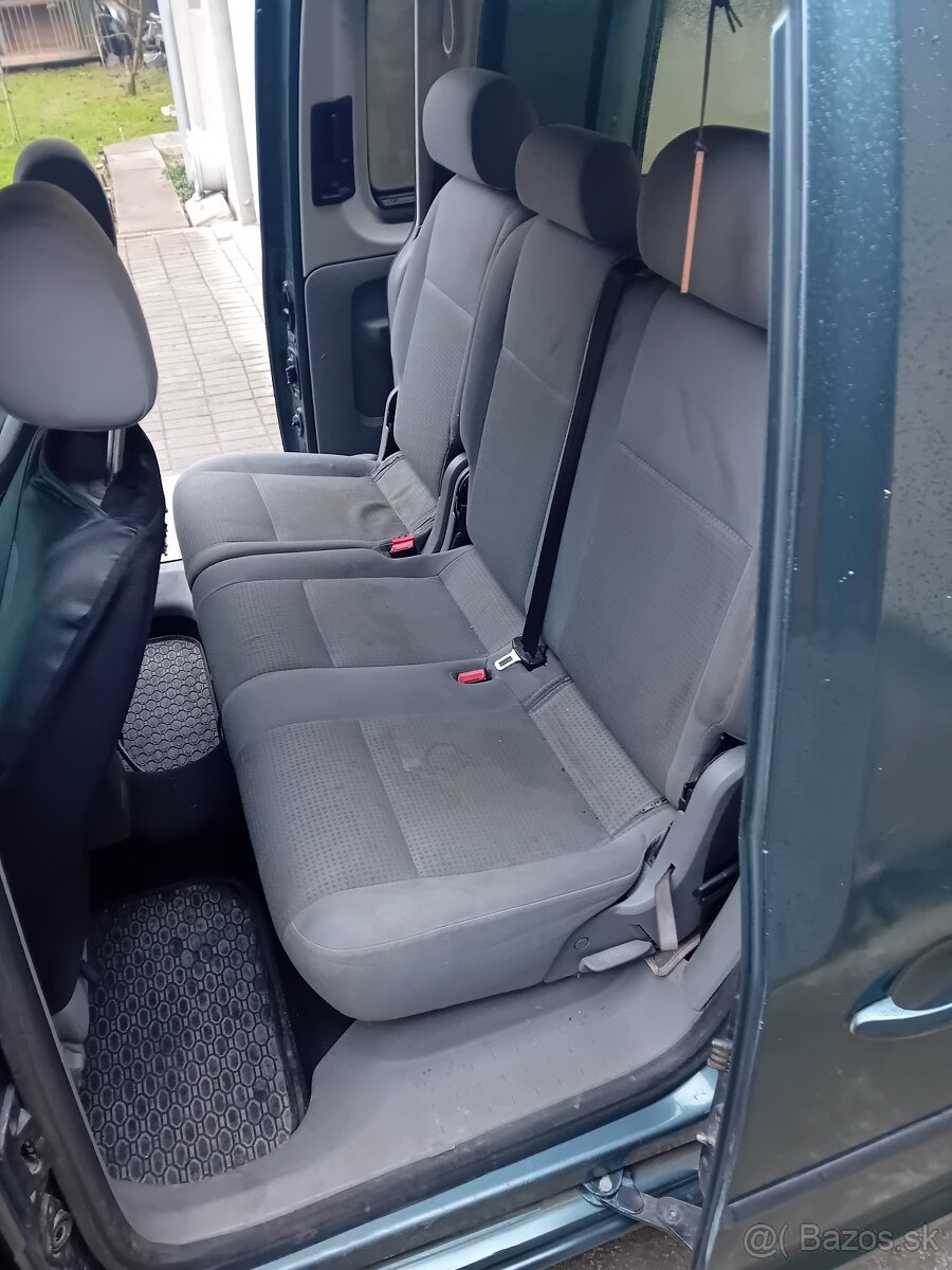 Predám Volkswagen Caddy maxi,1.9tdi,77kw,2009 - 7