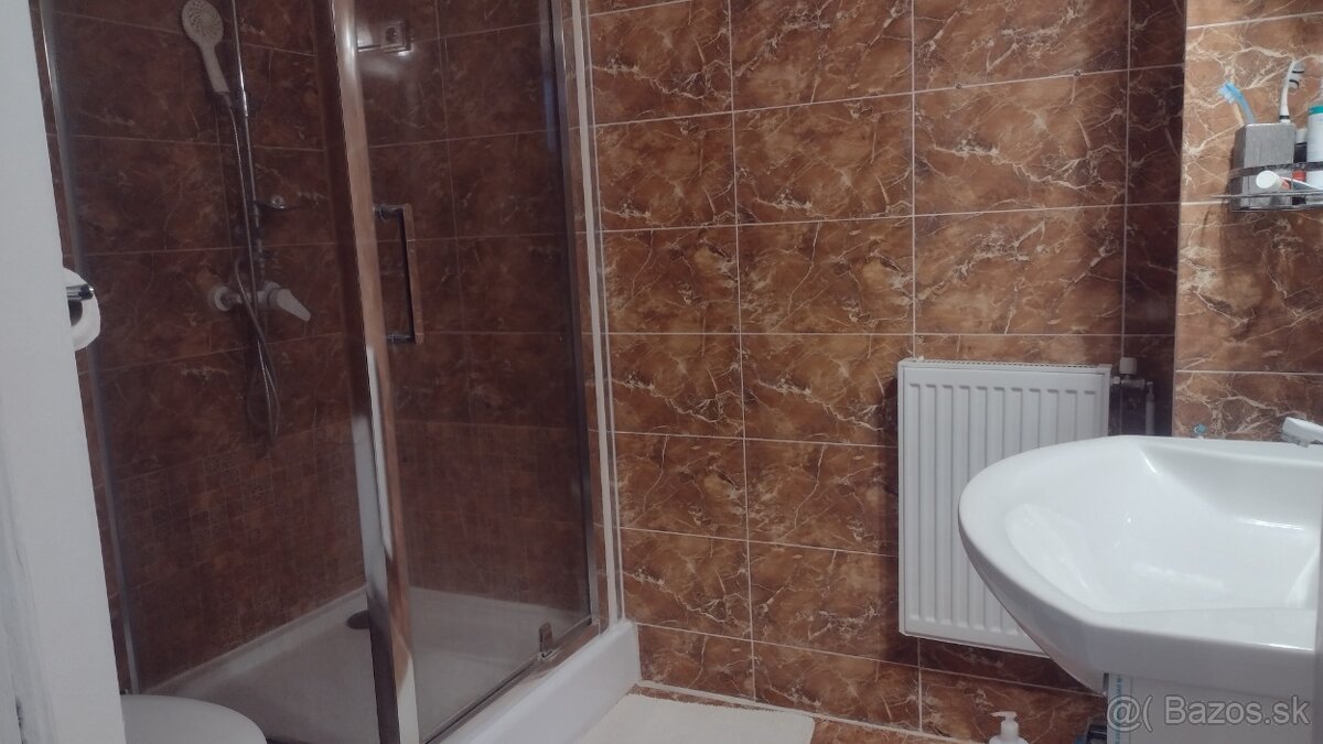 4.izbový Rodinný dom v obci Hul - 7