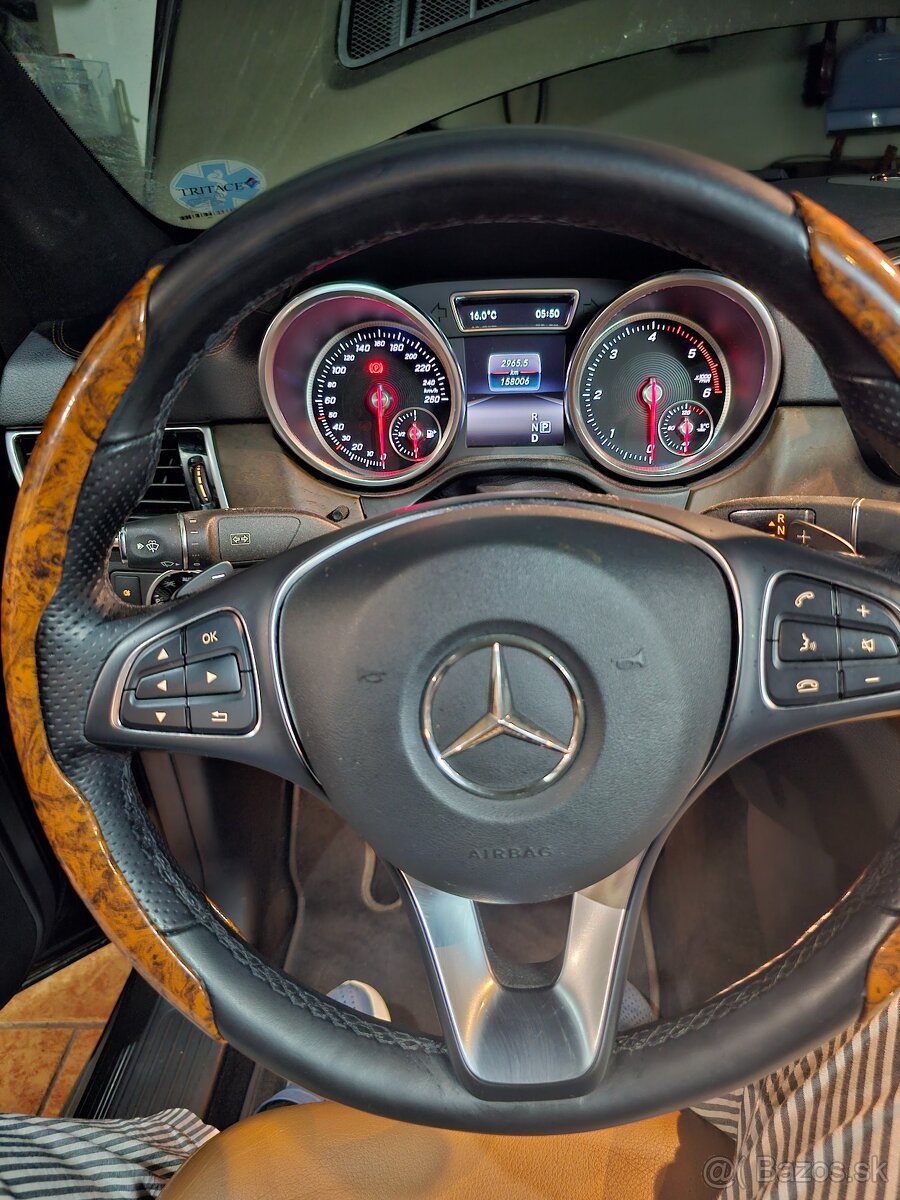 Mercedes Benz 350 D - 7