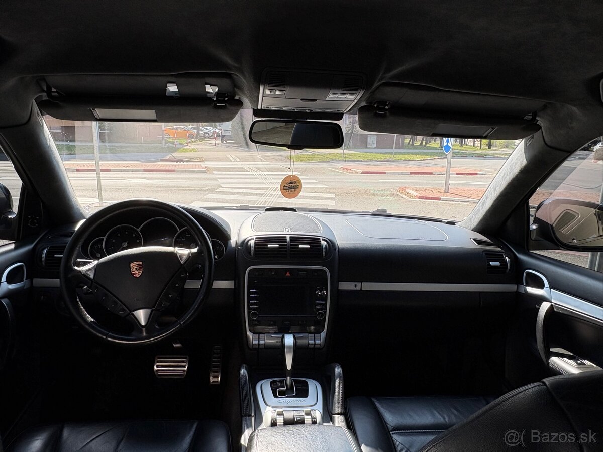 Porsche Cayenne - 7