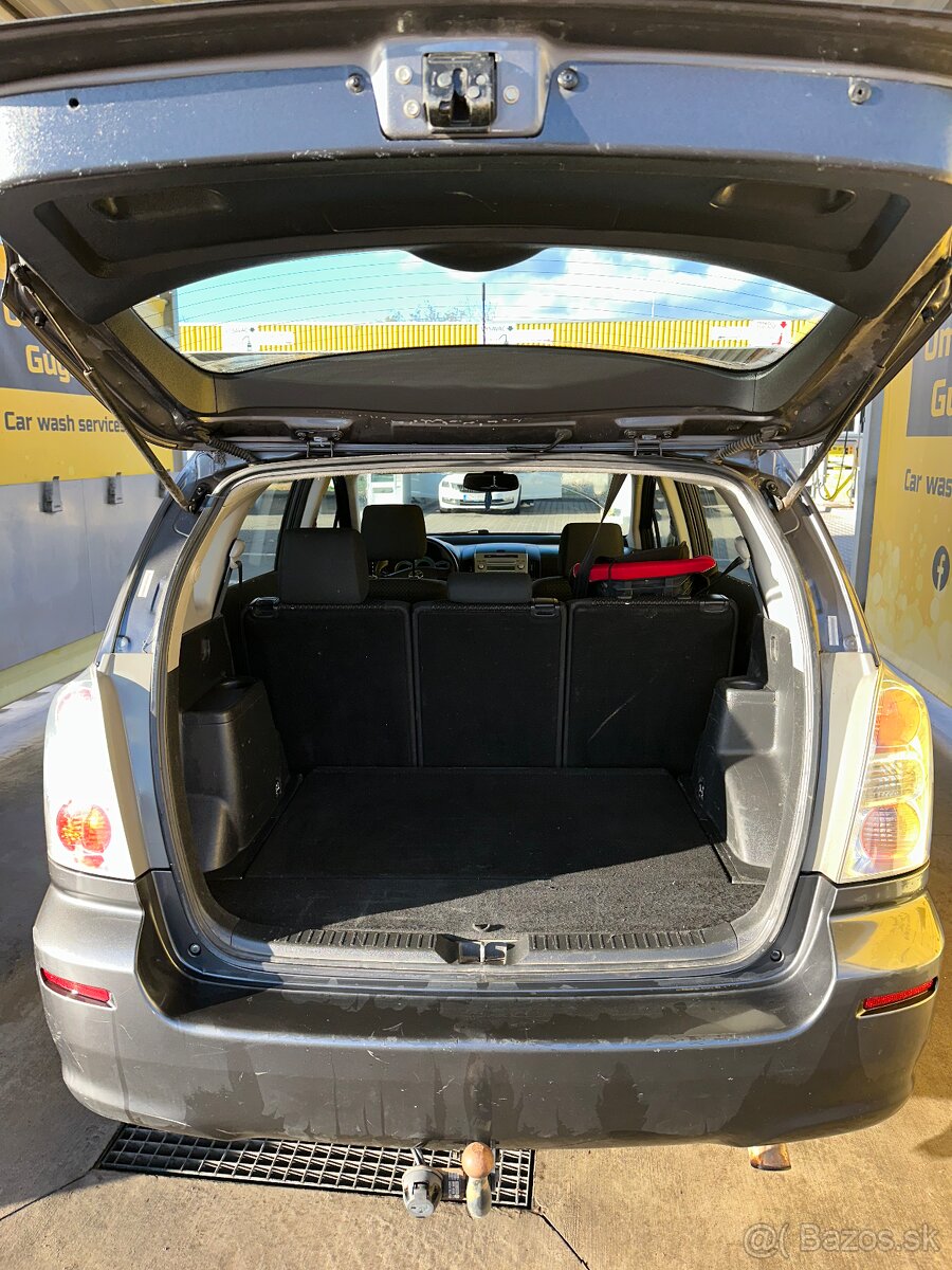 Toyota Corolla Verso Kombi - 7