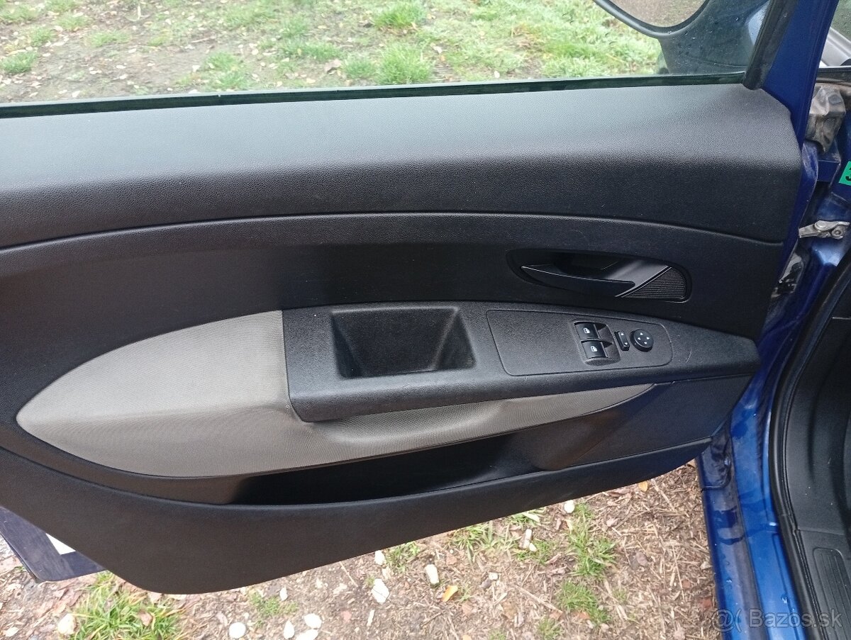 Predám Fiat Punto geande 1.4 benzín 57 kw - 7