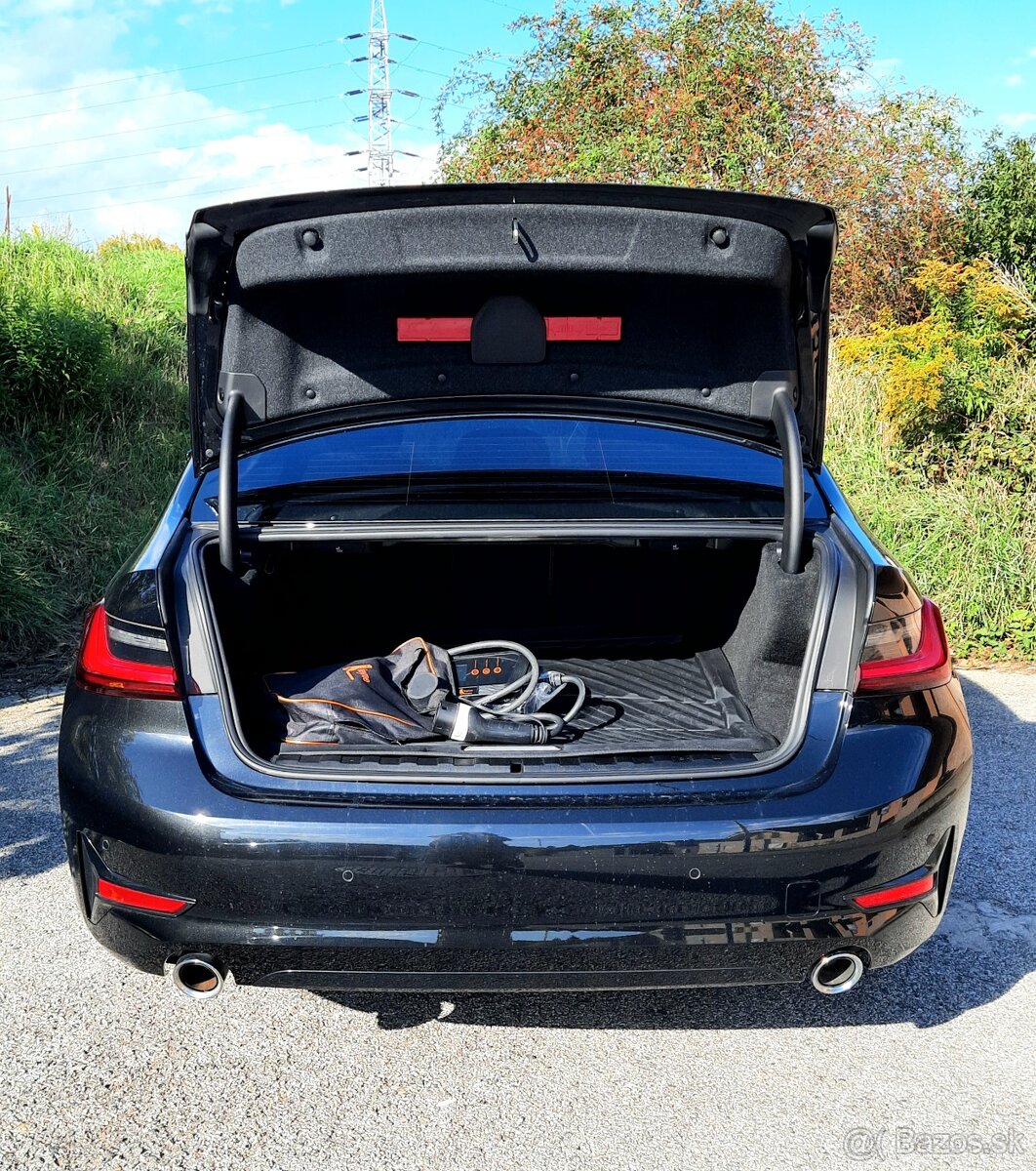 Predám BMW Rad 3 330e PHEV A/T - 7