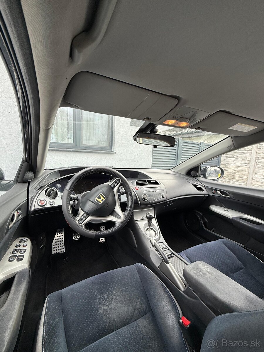 Honda Civic 1.8 Benzín 2006 - 7