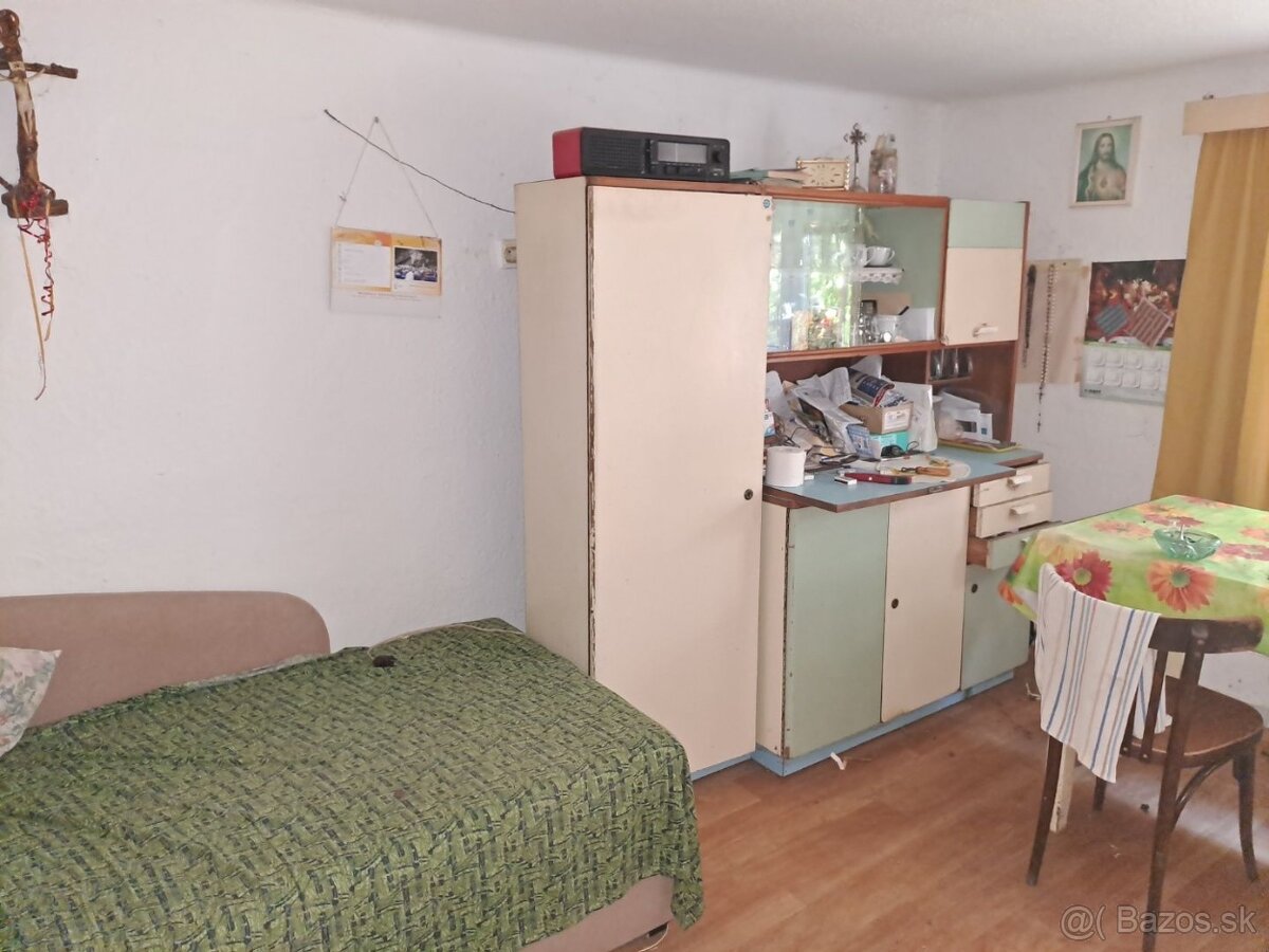 NA PREDAJ - 4-izbový rodinný dom v obci Trstené pri Hornáde. - 7