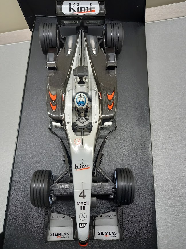 F1 MCLAREN MERCEDES MP4/17 2002 RAIKKONEN MINICHAMPS 1:18 - 7