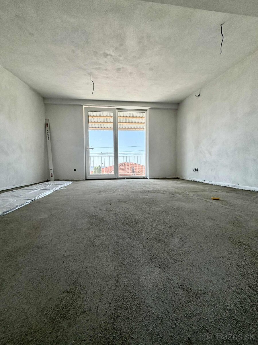 Predáme 2 izb byt (2+2) s úžasným výhľadom Nitra Zobor - 7