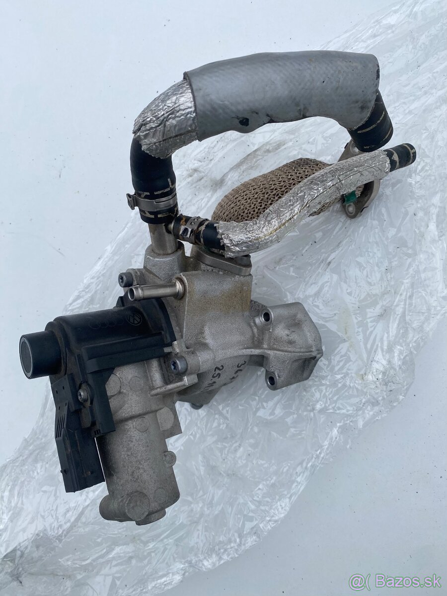 AUDI A8 náhradné diely - motor - vstrekovače atd - 7