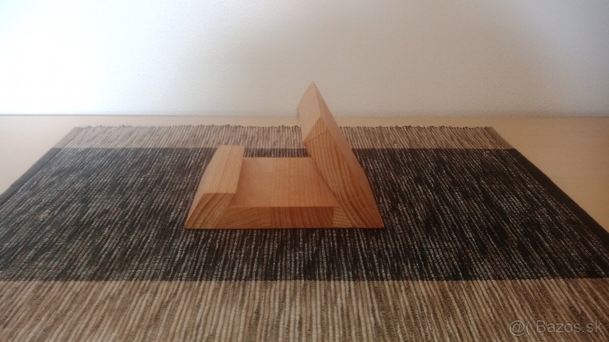 Drevený stojan na mobil - 7