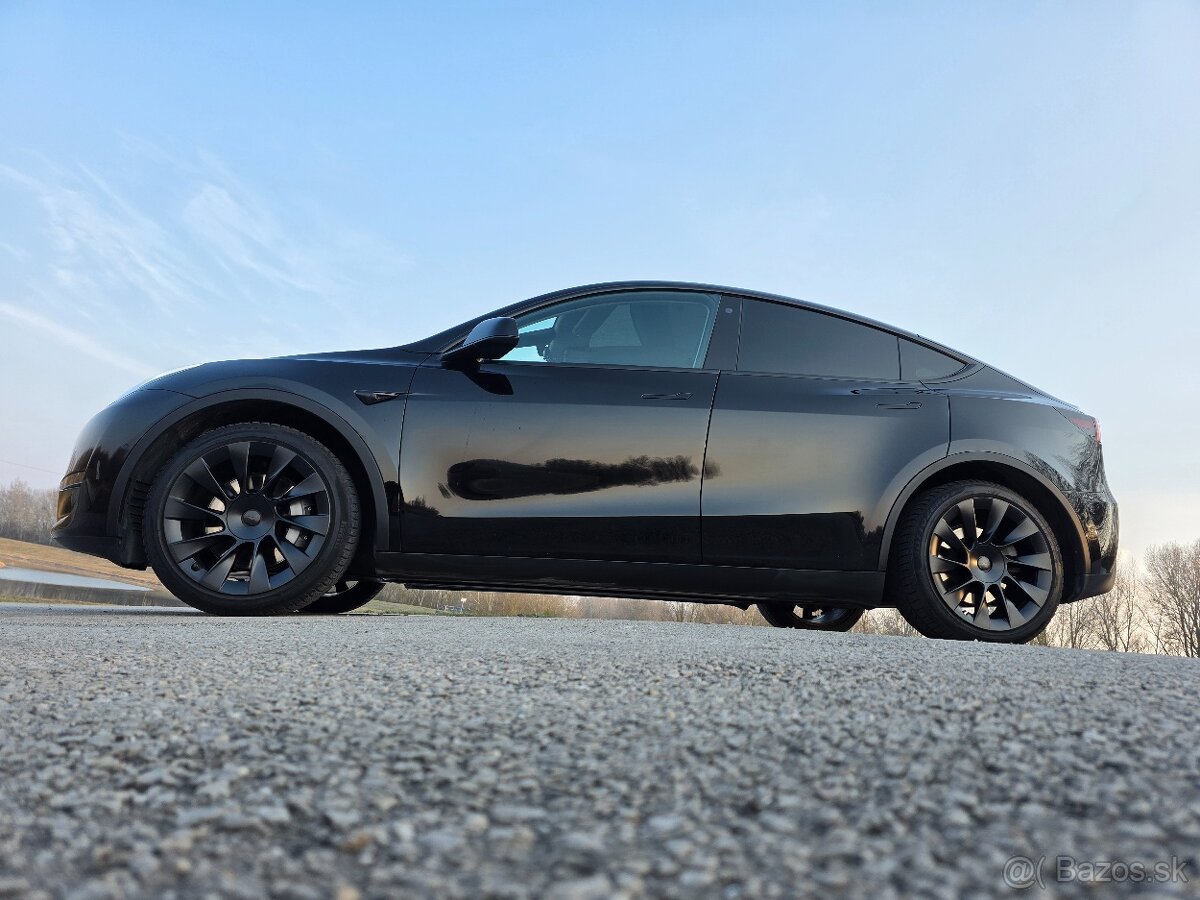 Tesla Model Y Long Range AWD Dual Motor 09/2022 - 7