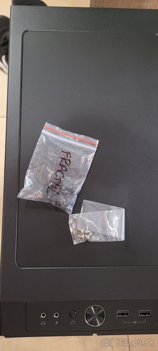 Predám Fractal Design Define C - 7