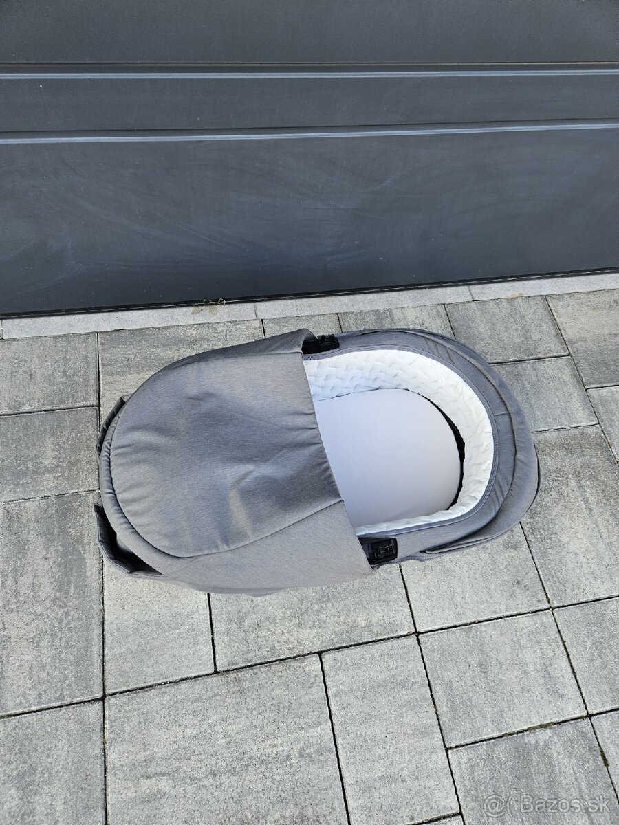 Najnovší model kočíka Stokke Xplory X, 2- kombinácia - 7