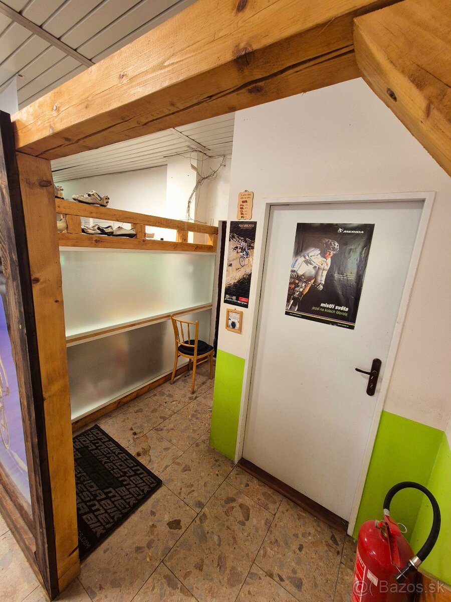 Prenájom obchodný priestor_125 m2_centrum Levice_námestie - 7