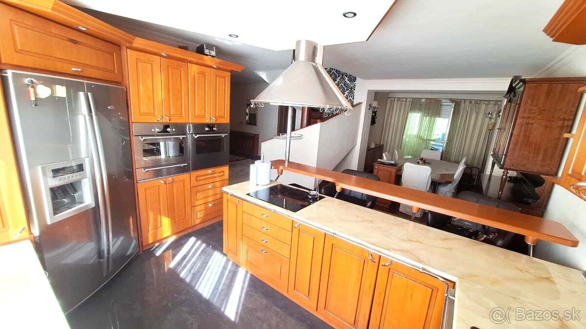 PREDAJ-Kompletne prerobený 5 izb.RD s garážou v Komárne - 7