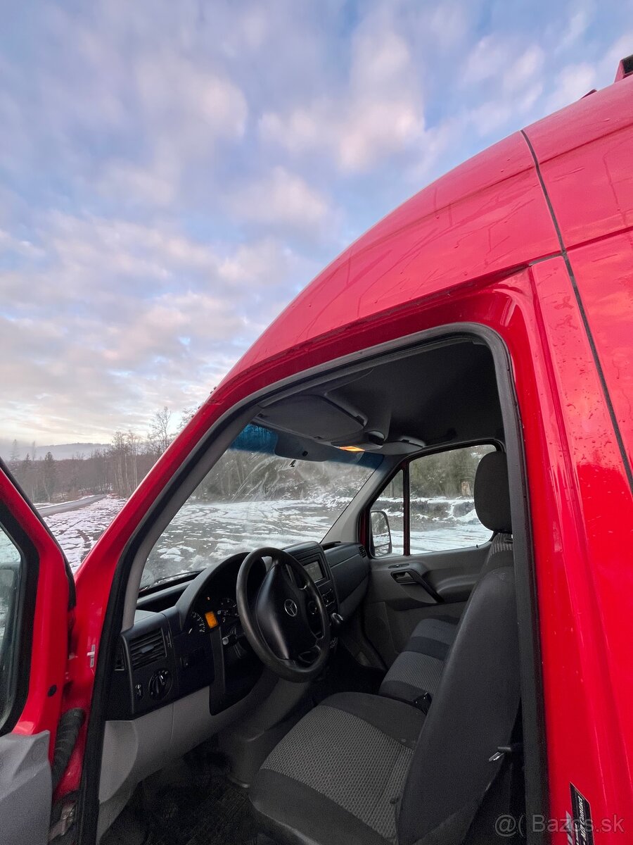 Mercedes-Benz Sprinter - 7