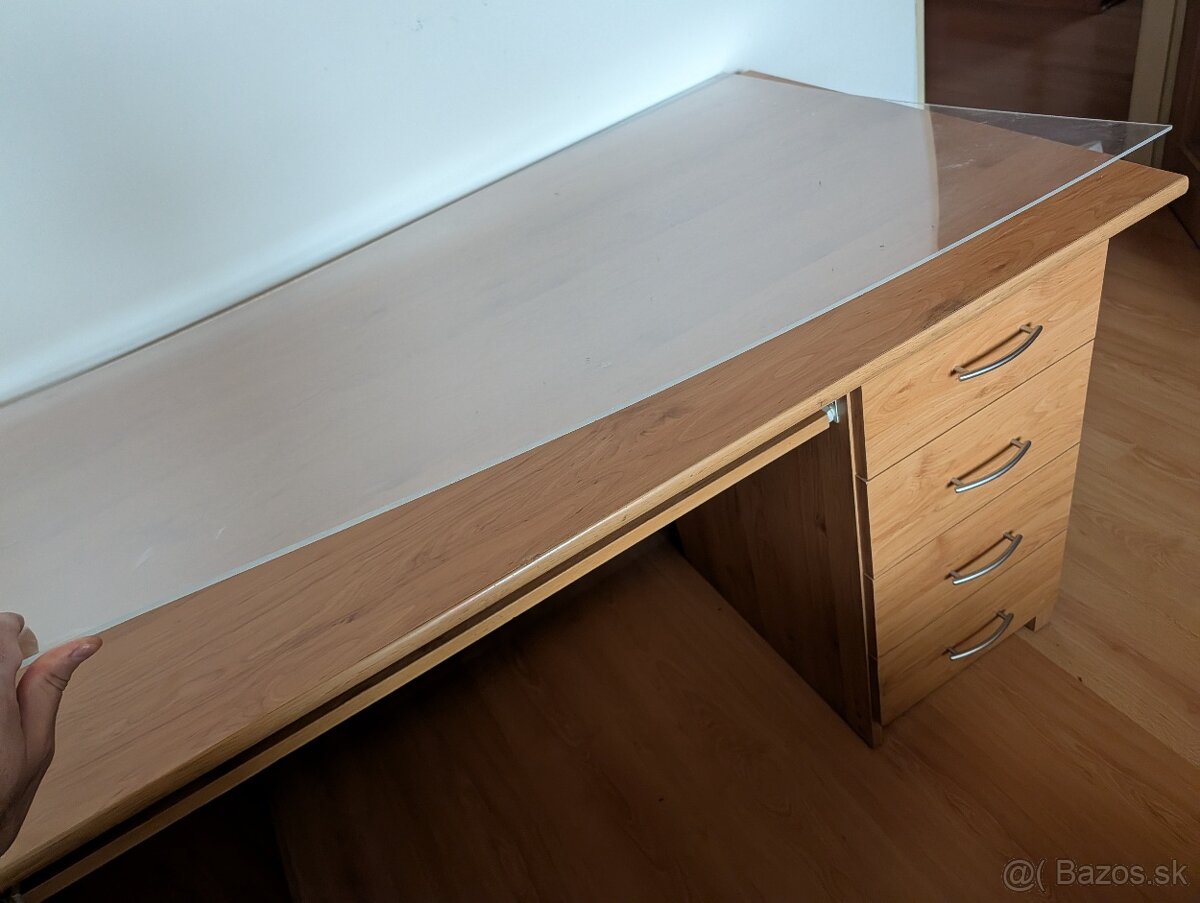 Predám kvalitný písací stôl – robustny so zasuvkami - 7