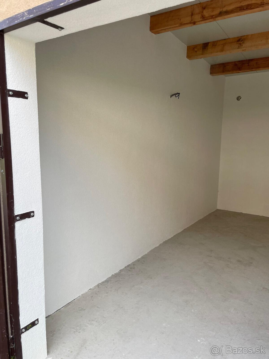 Predam garaz v Novakoch - 7